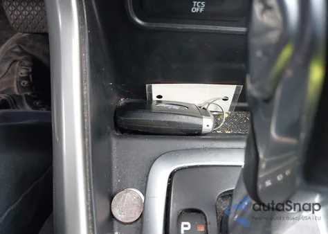 2019 Ford Ecosport Titanium z USA, uszkodzony, nr VIN MAJ6S3KL2KC293999